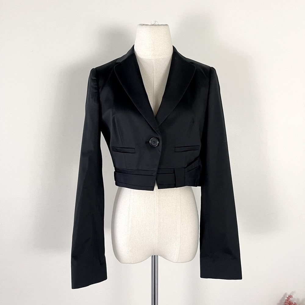 BCBG MAXAZRIA Cropped Blazer